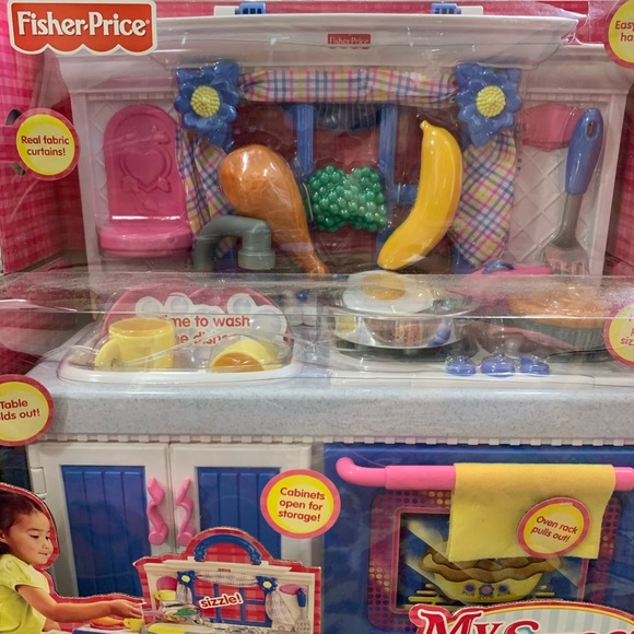 Fisher-Price Other - FISHER PRICE COOK AND SIZZLE KITCHEN Toddler
